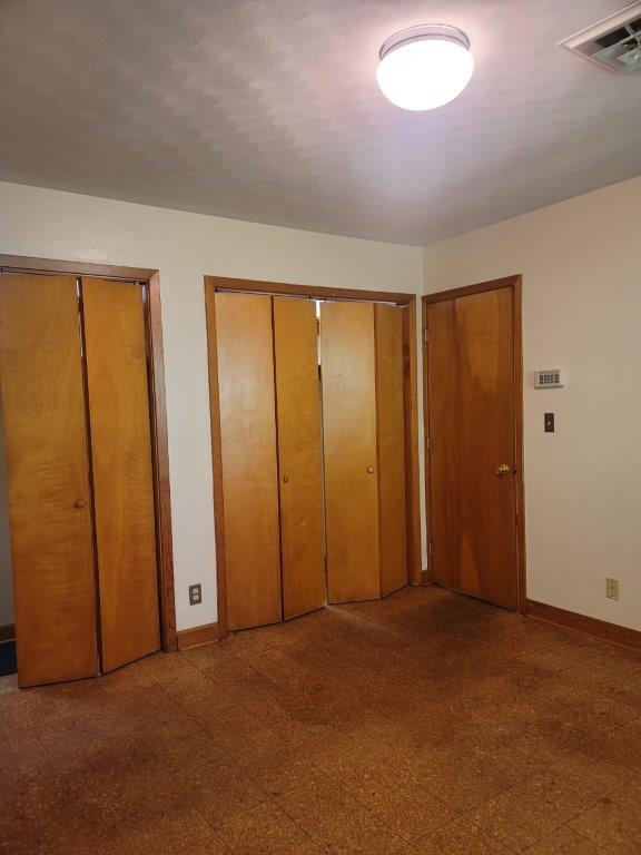 BR 4 (dual closets)