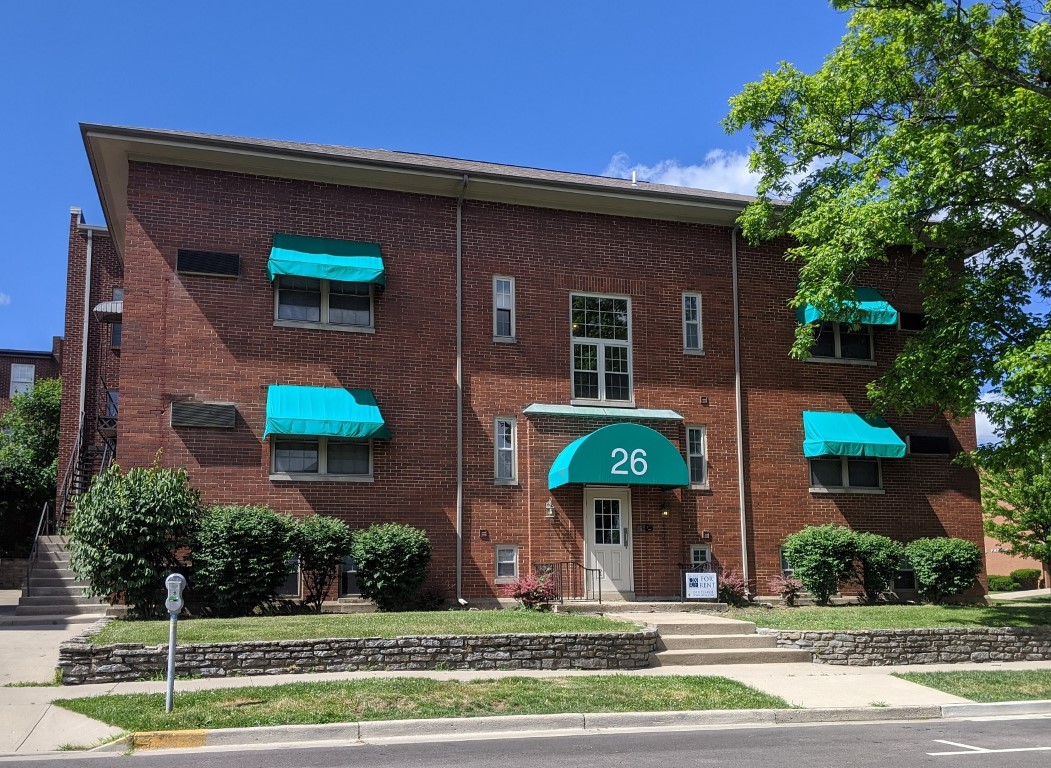 26 East Walnut Street Apt 8 - 2nd Semester