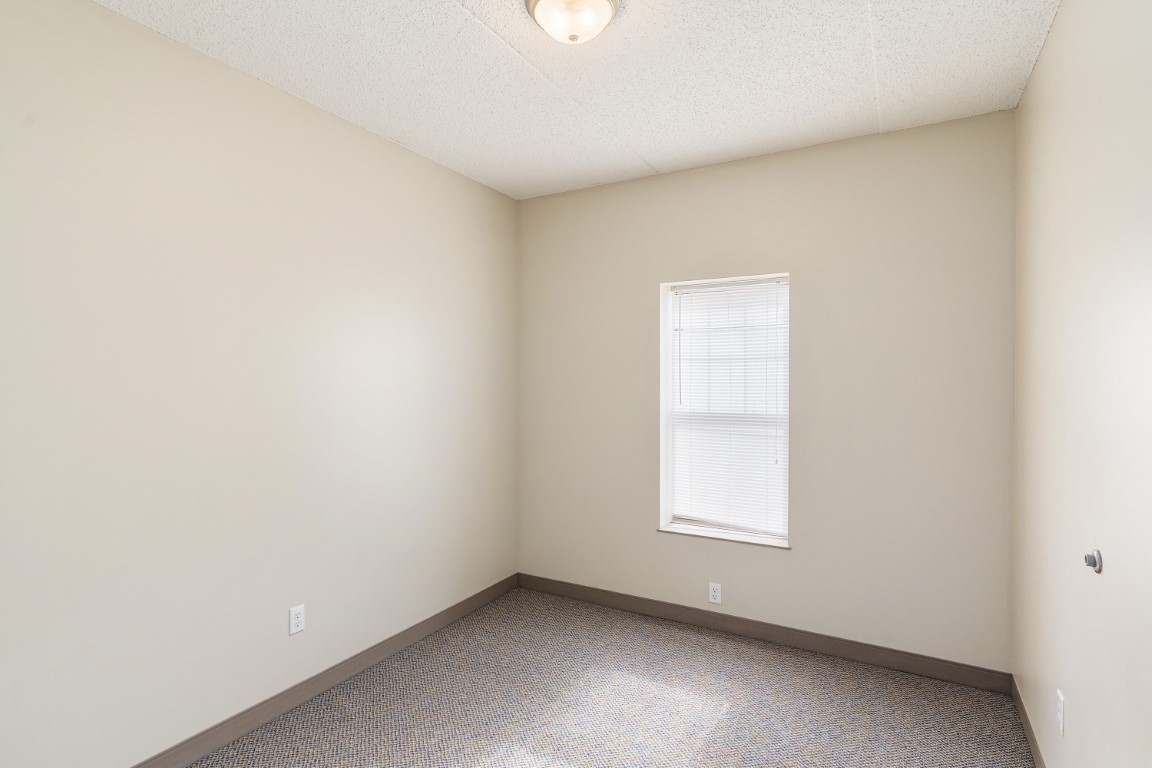 11 W Church 2B-03595